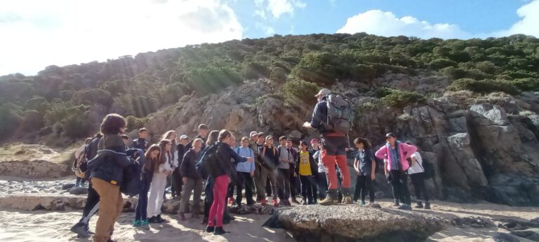Trekking a Cala Domestica scuola Madre Camilla Gritti di Carbonia
