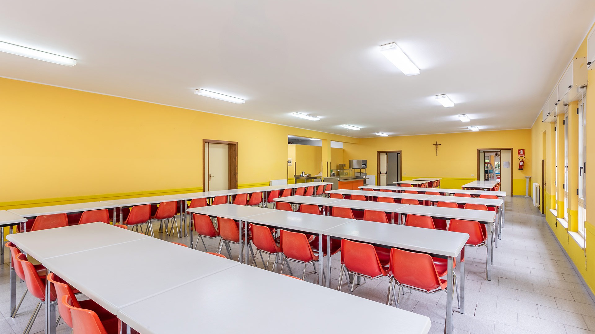 Sala mensa scuola Madre Camilla Gritti a Carbonia